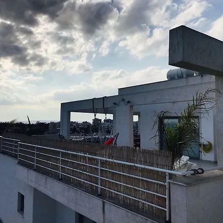 Sunnypenthouse شقة لارنكا
