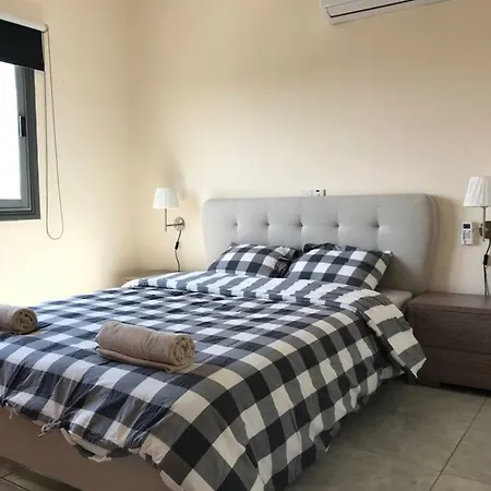شقة Sunnypenthouse لارنكا